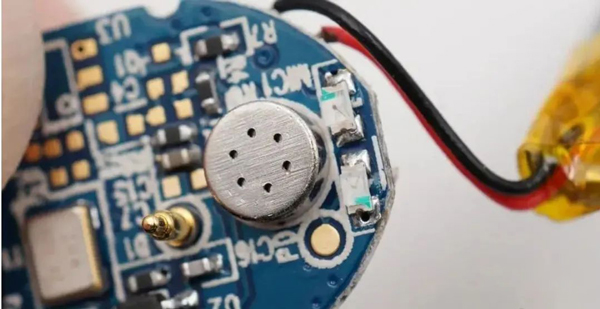 TWS藍牙耳機內部線路板圖示 TWS藍牙耳機內部線路板圖示